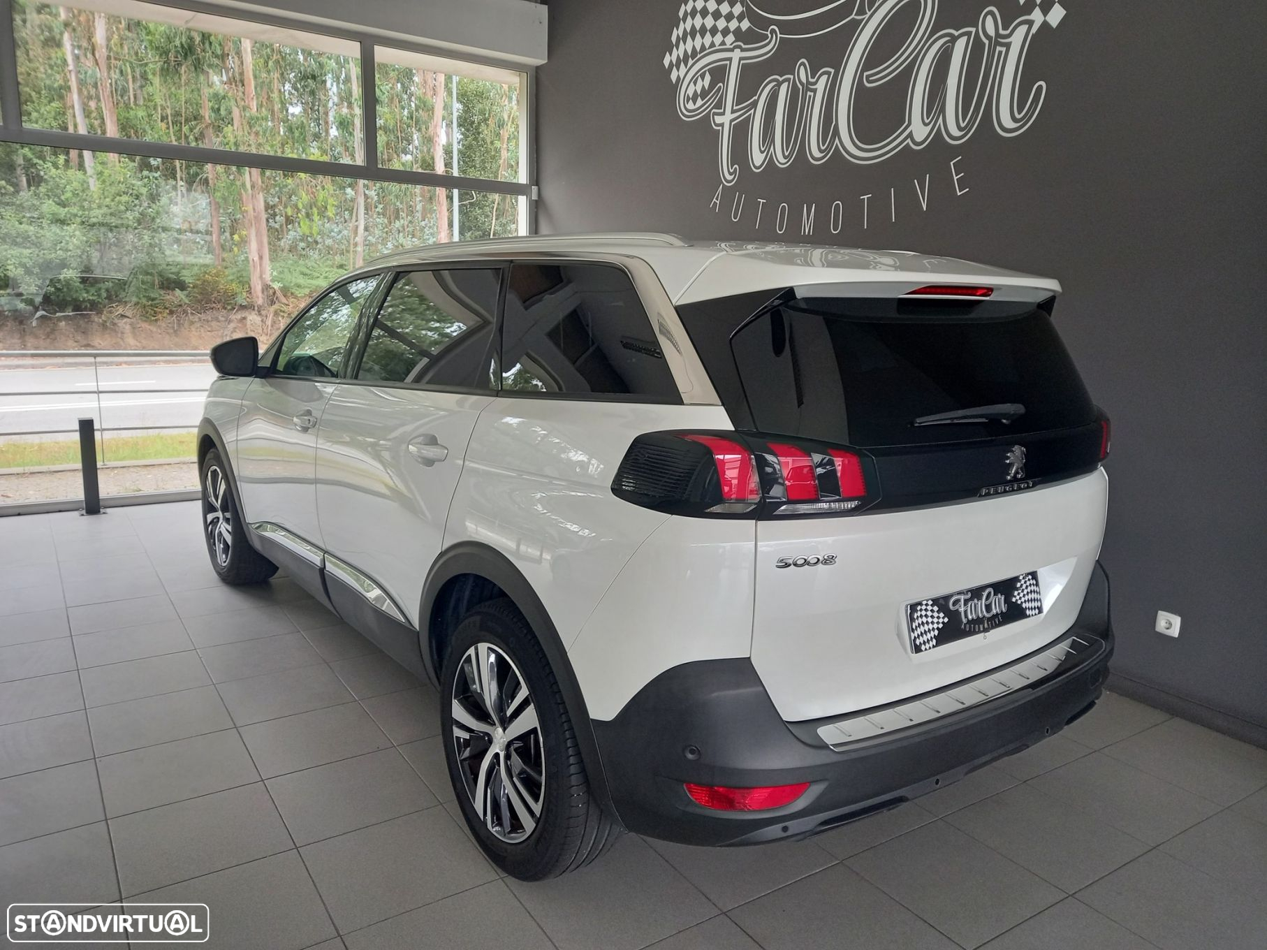Peugeot 5008 1.5 BlueHDi Allure EAT8 - 4