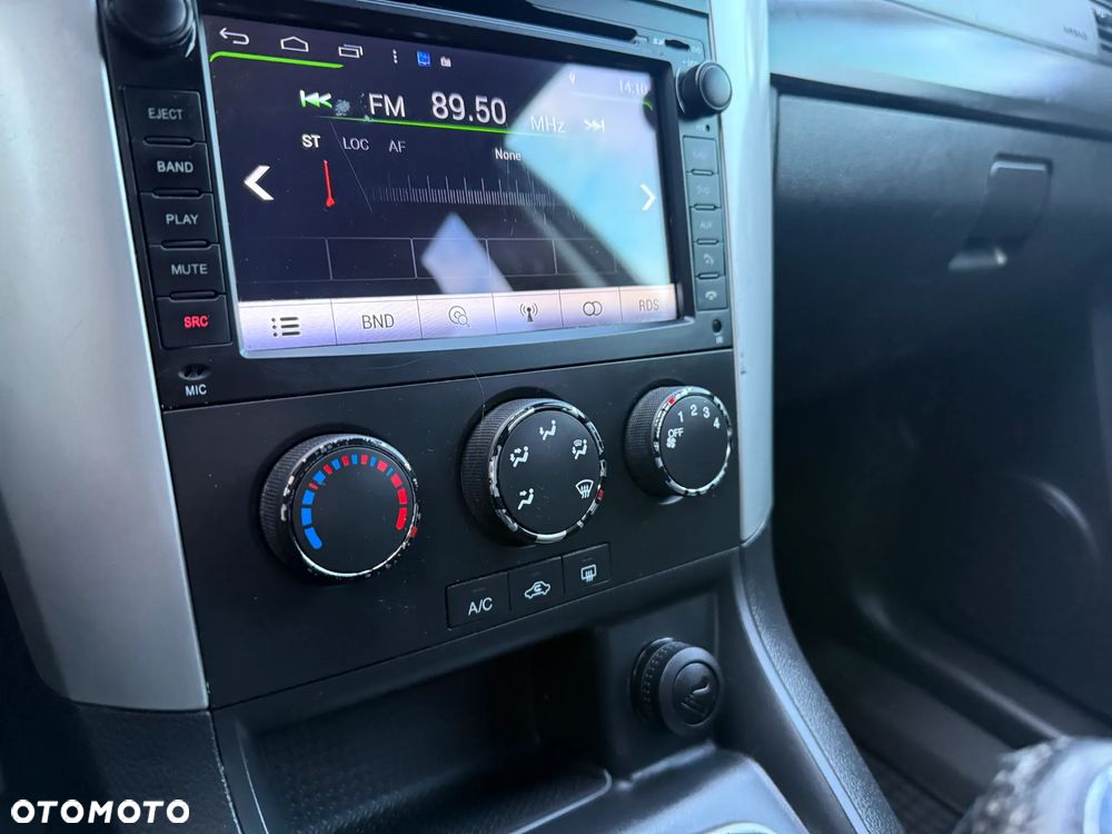 Chevrolet Captiva - 21