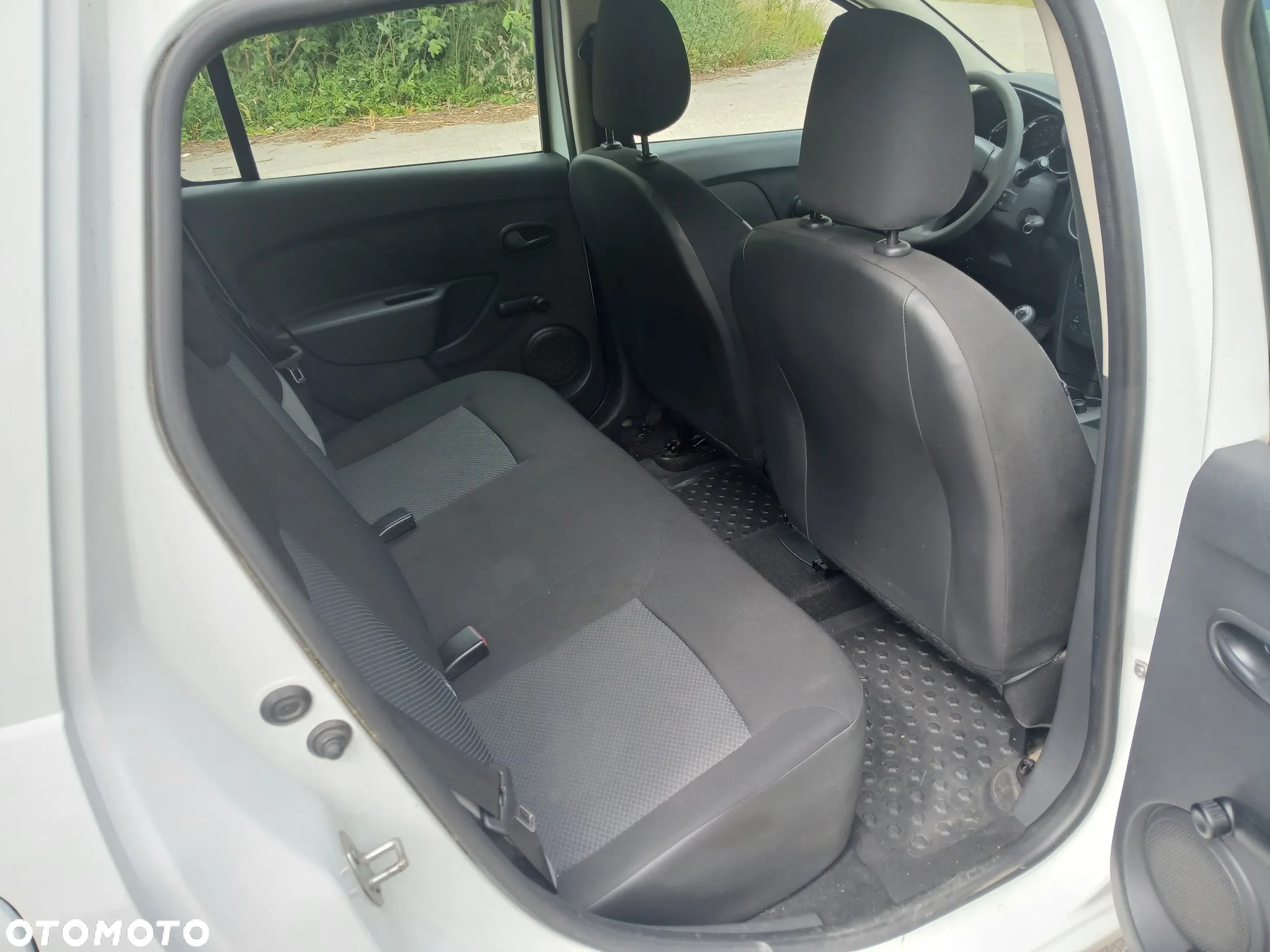 Dacia Logan MCV 1.2 16V Access EU6 - 12