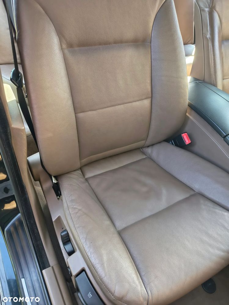 BMW Seria 5 525d - 21