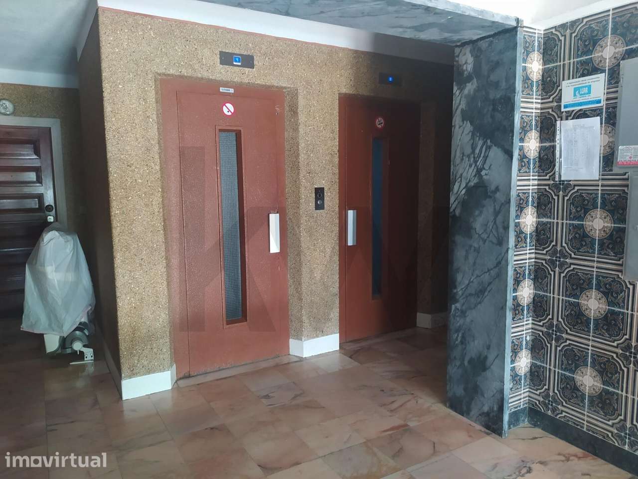 Apartamento Remodelado, T2 Vista Panorâmica em Massamá – Arrendamento - Grande imagem: 5/31
