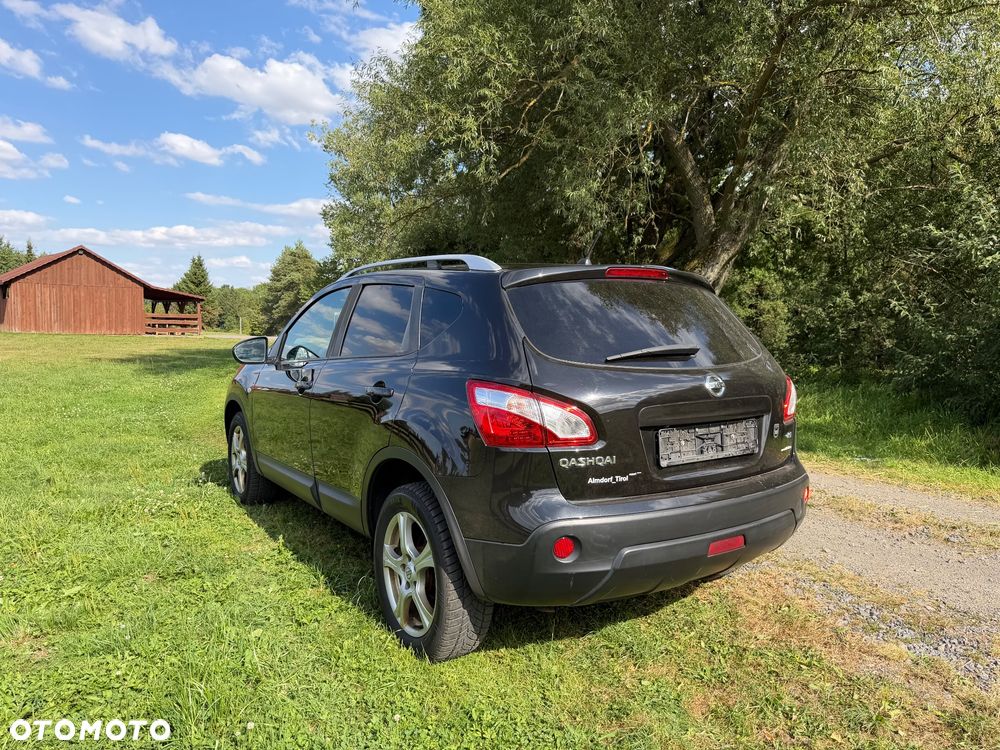 Nissan Qashqai 2.0 dCi DPF tekna - 8