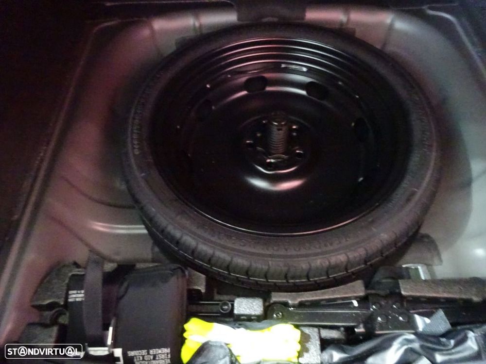 Audi A3 Limousine 30 TDI Advanced - 32