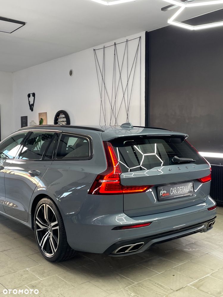 Volvo V60 B3 B R-Design - 8