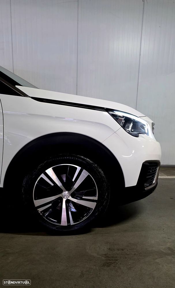 Peugeot 5008 1.2 PureTech Allure Pack - 22