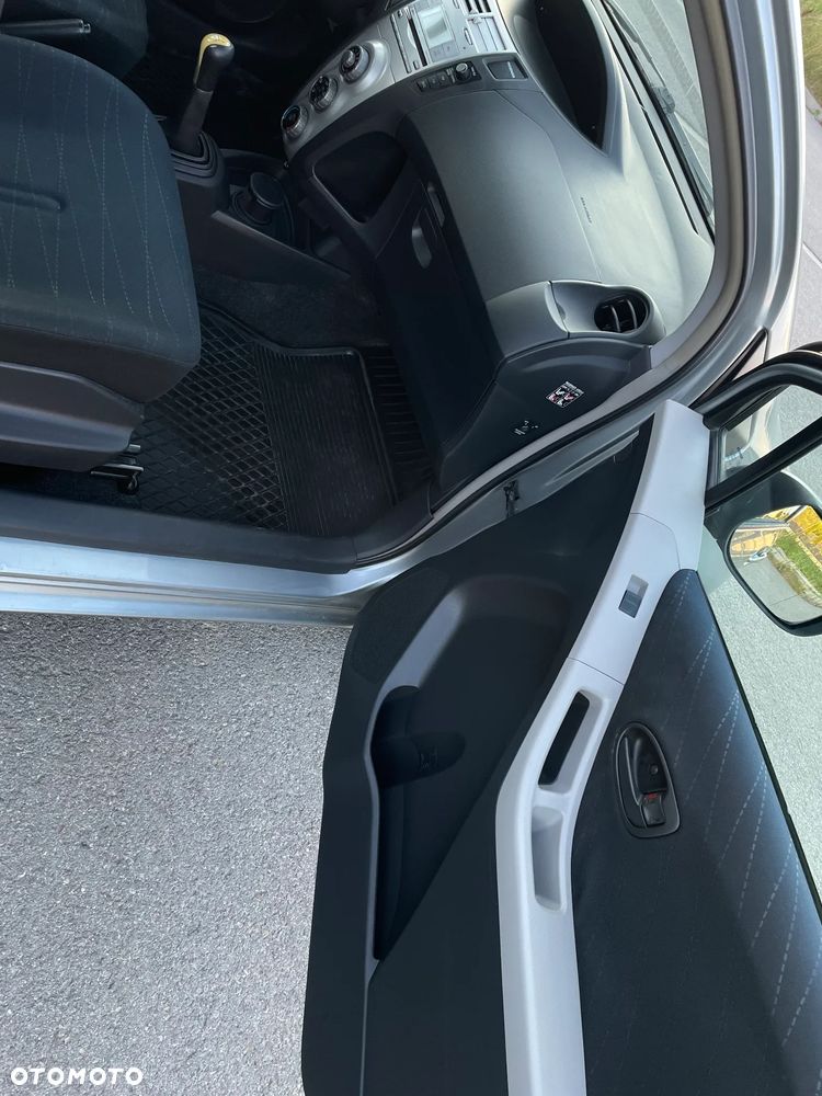 Toyota Yaris 1.3 Luna - 29