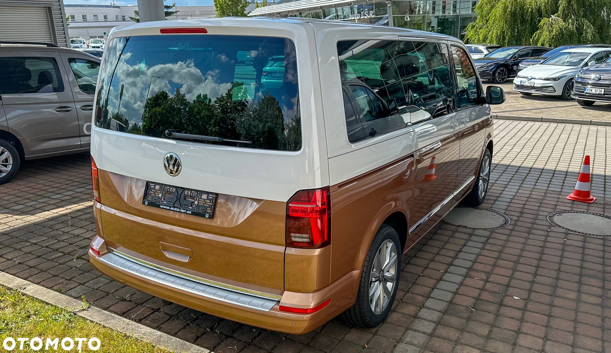 Volkswagen Multivan 6.1 2.0 TDI L1 Highline 4Motion DSG - 4