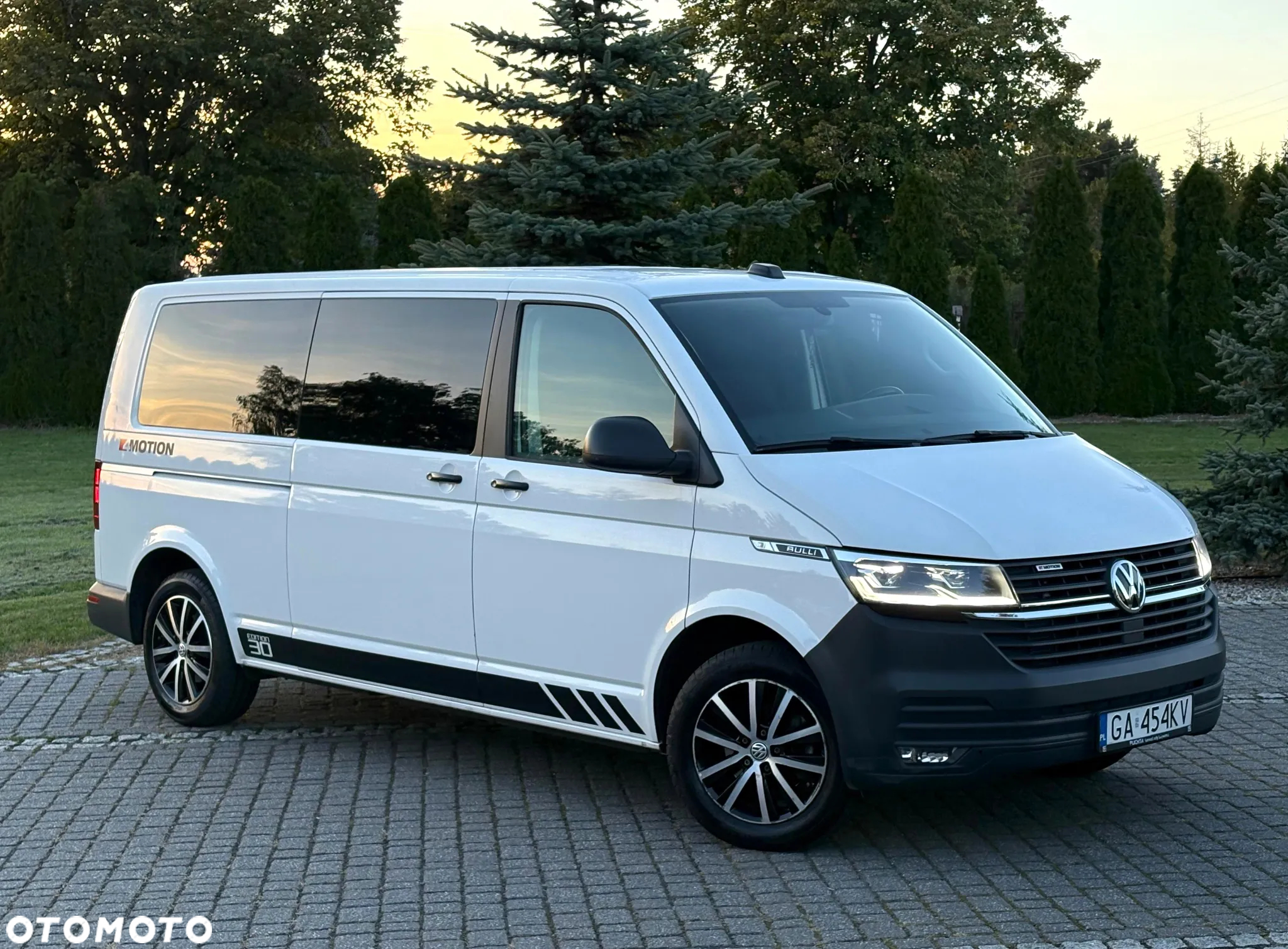 Volkswagen Transporter - 4
