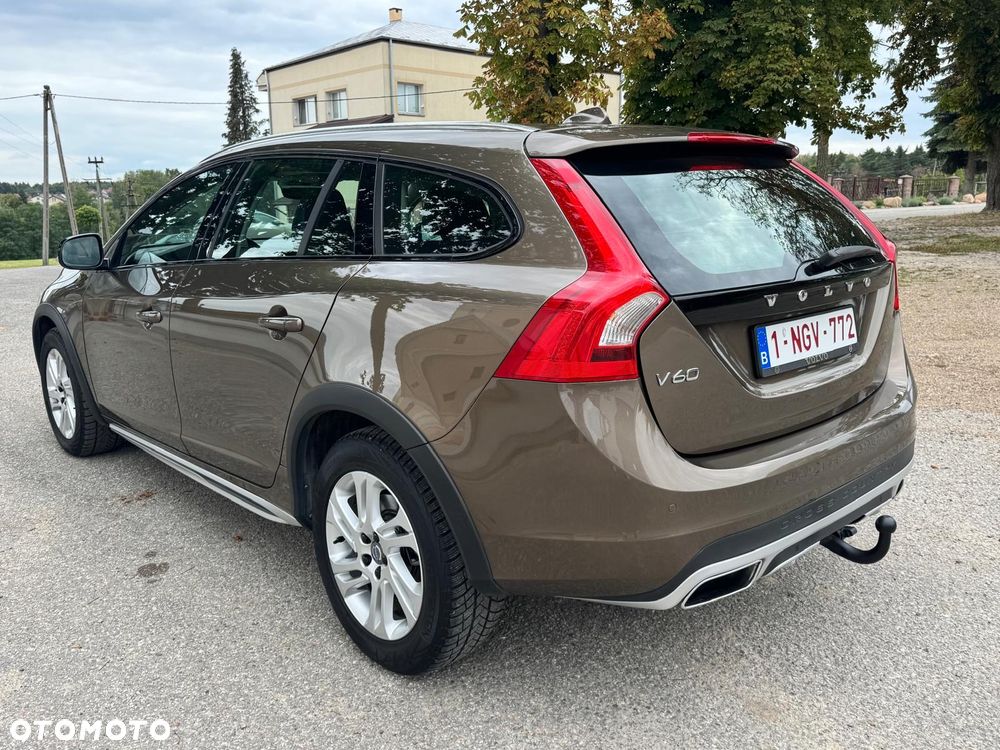 Volvo V60 Cross Country D3 Drive-E Momentum - 12