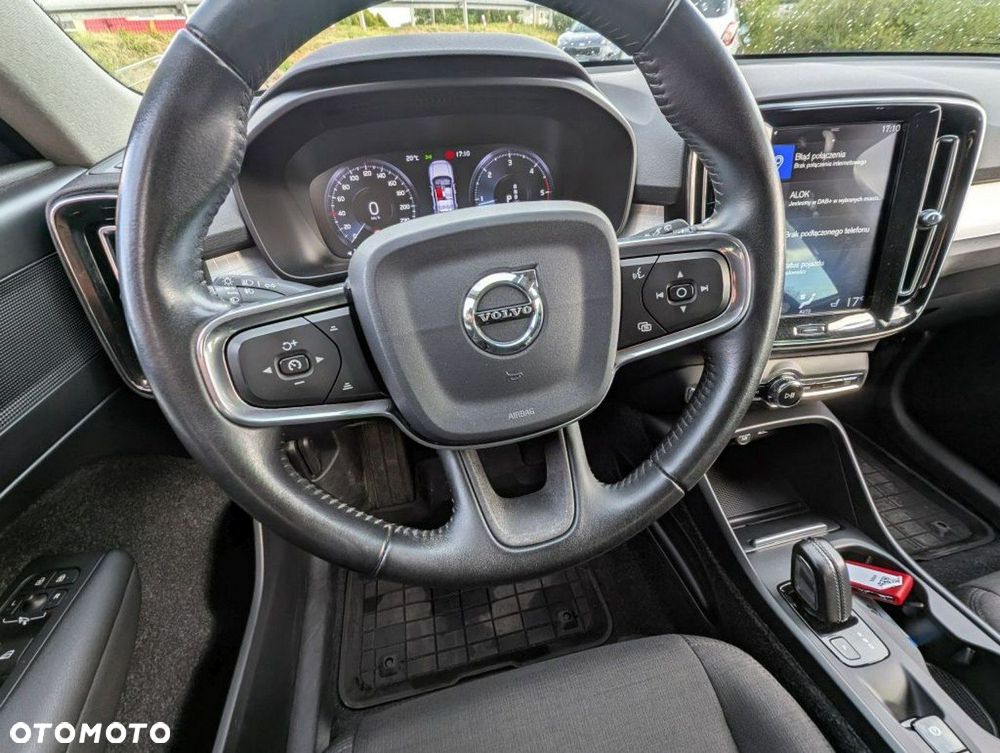 Volvo XC 40 - 18
