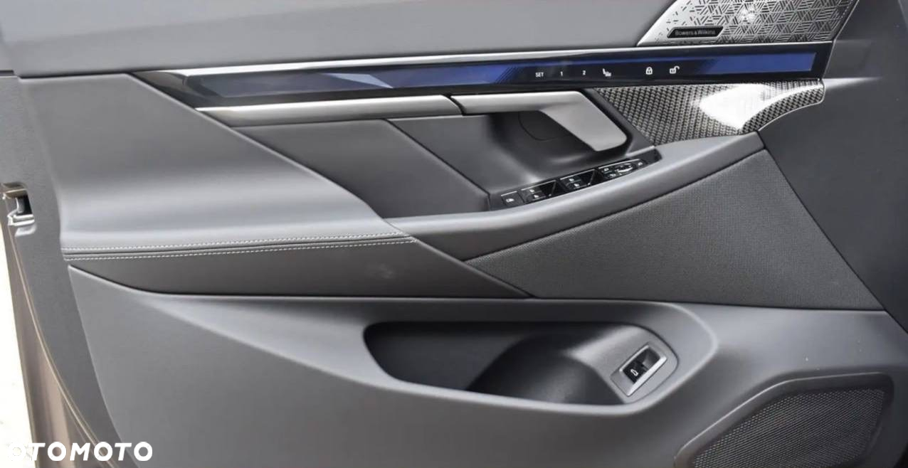 BMW M5 PHEV - 4