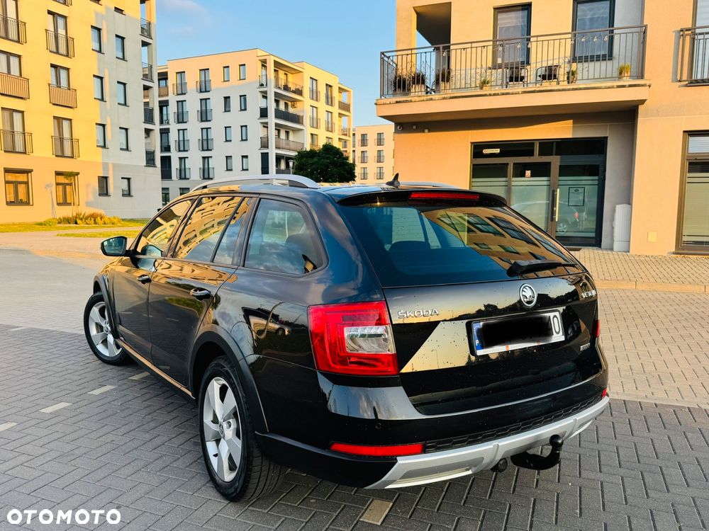 Skoda Octavia 2.0 TDI SCR 4x4 Ambition DSG - 4