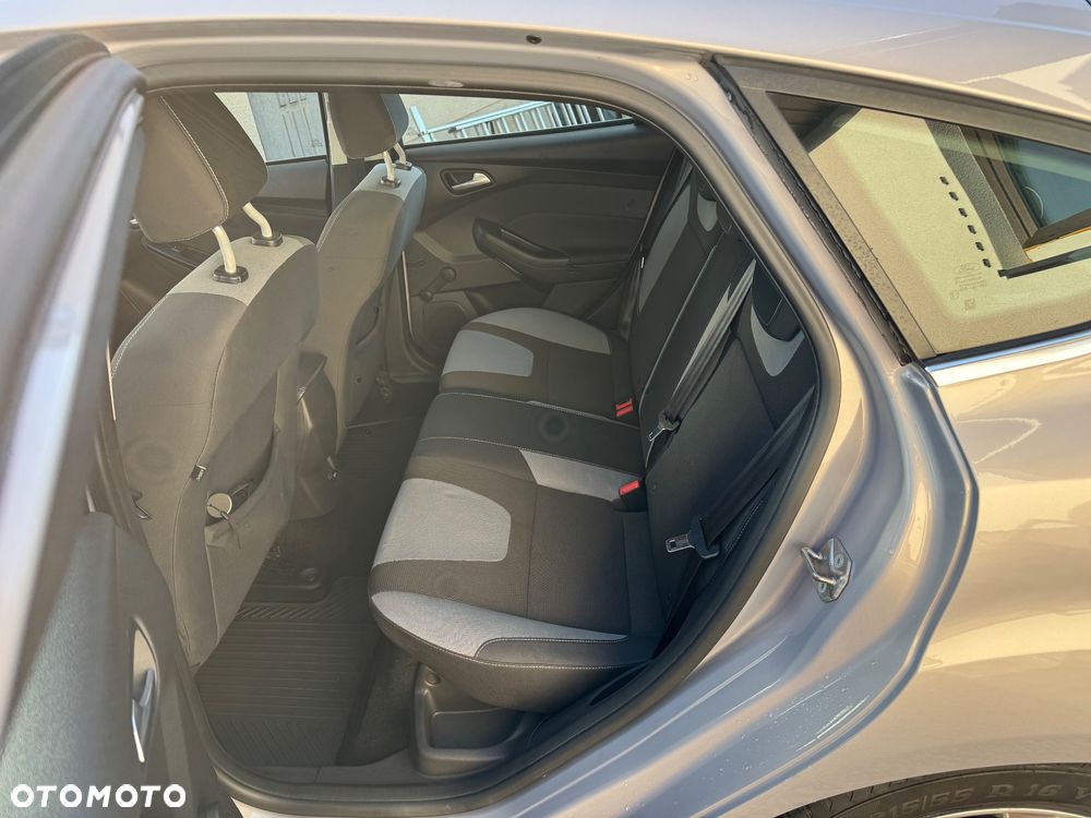 Ford Focus - 11