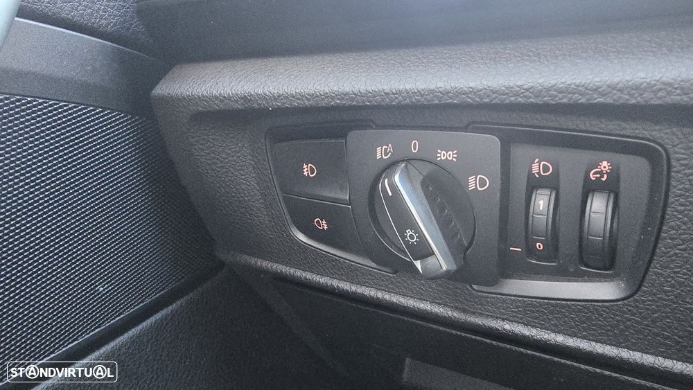 BMW 116 d Line Urban - 22