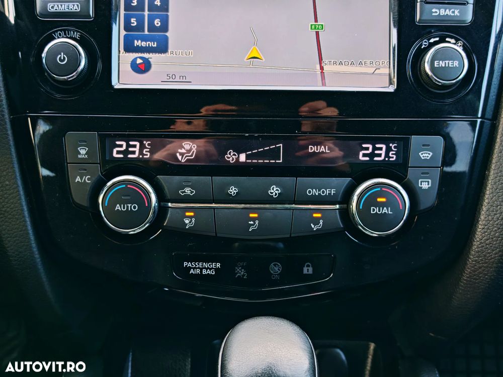 Nissan Qashqai 1.6 DCI Xtronic TEKNA - 22