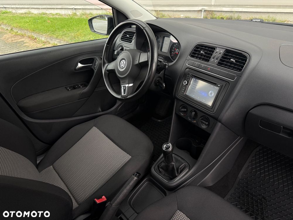 Volkswagen Polo 1.4 Comfortline - 24