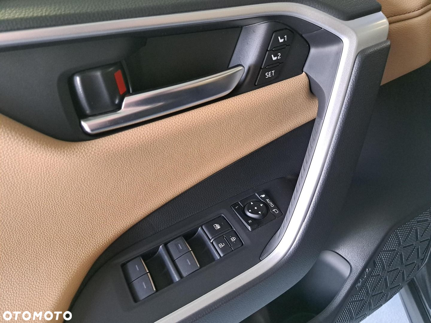 Toyota RAV4 2.5 Hybrid Executive 4x4 - 34