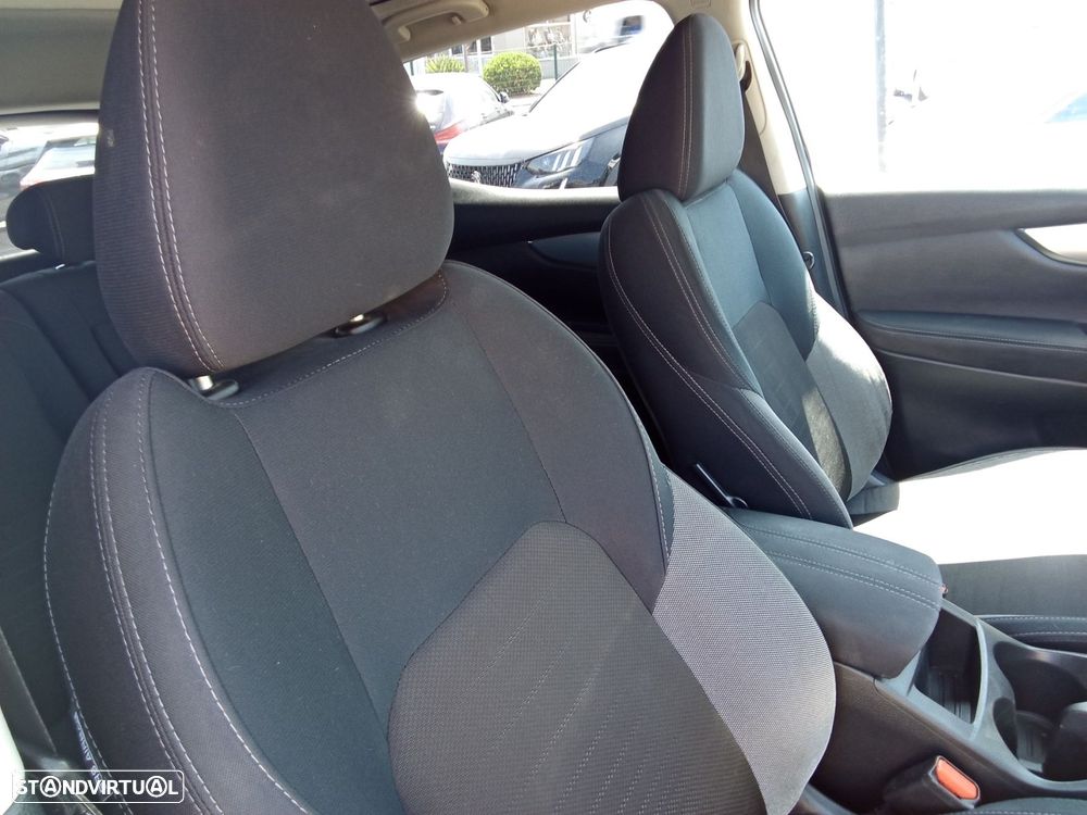 Nissan Qashqai 1.2 DIG-T N-Connecta 18 Xtronic - 23