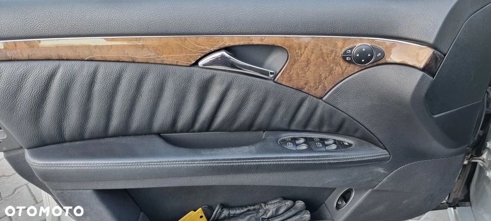 Mercedes-Benz Klasa E - 21