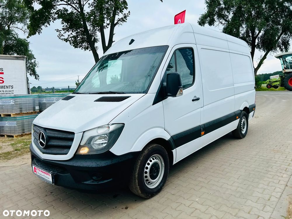 Mercedes-Benz Sprinter - 13