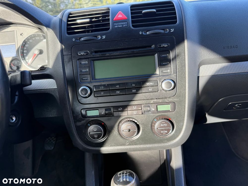 Volkswagen Jetta 2.0 FSI Comfortline - 15