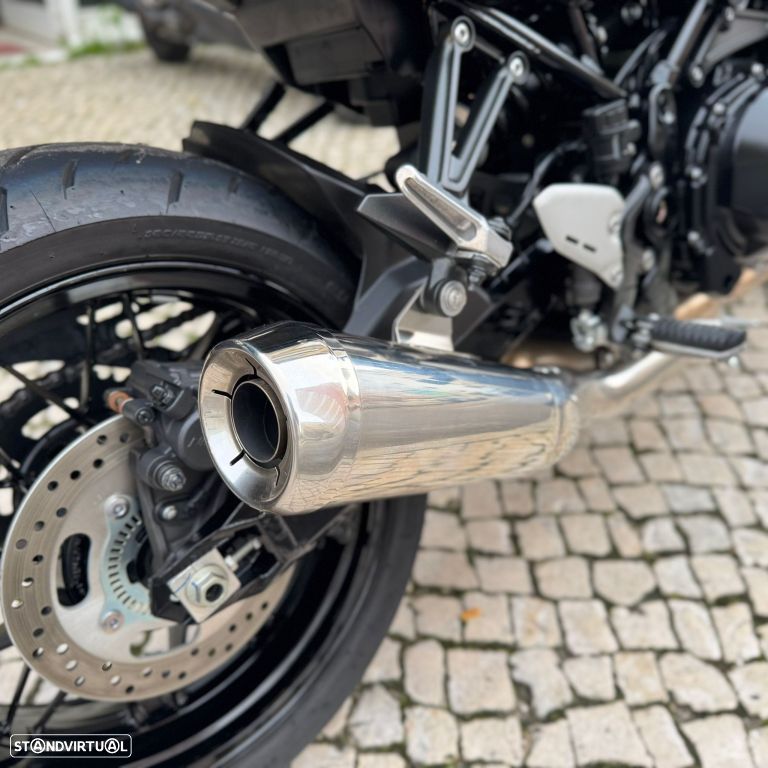 Kawasaki Z 900 RS - 11