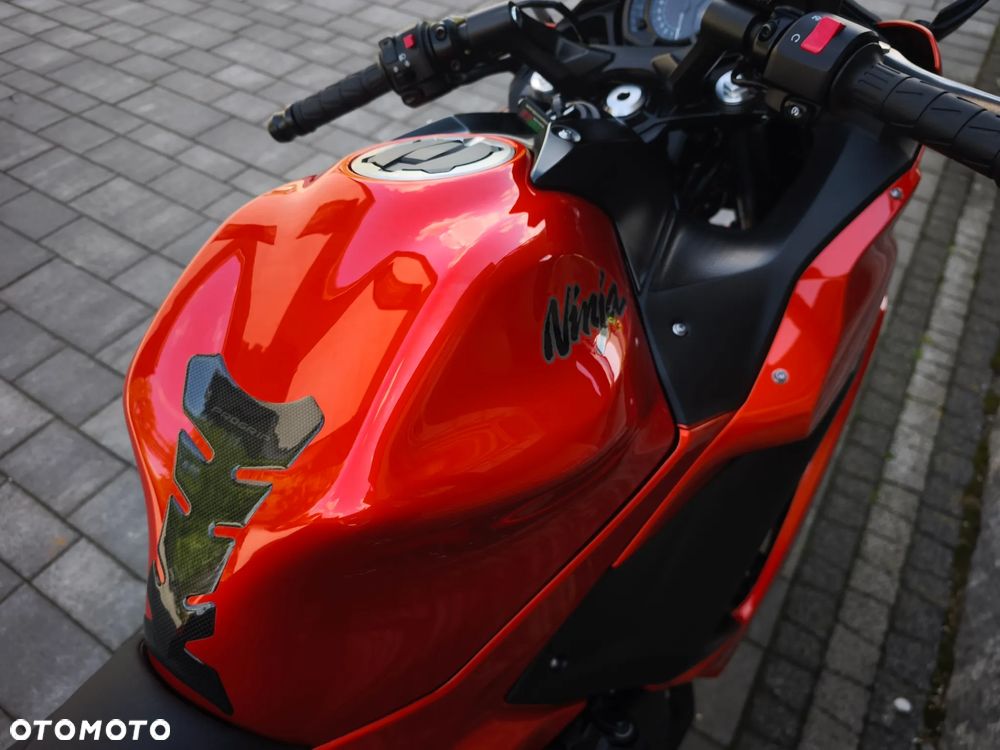Kawasaki Ninja - 33
