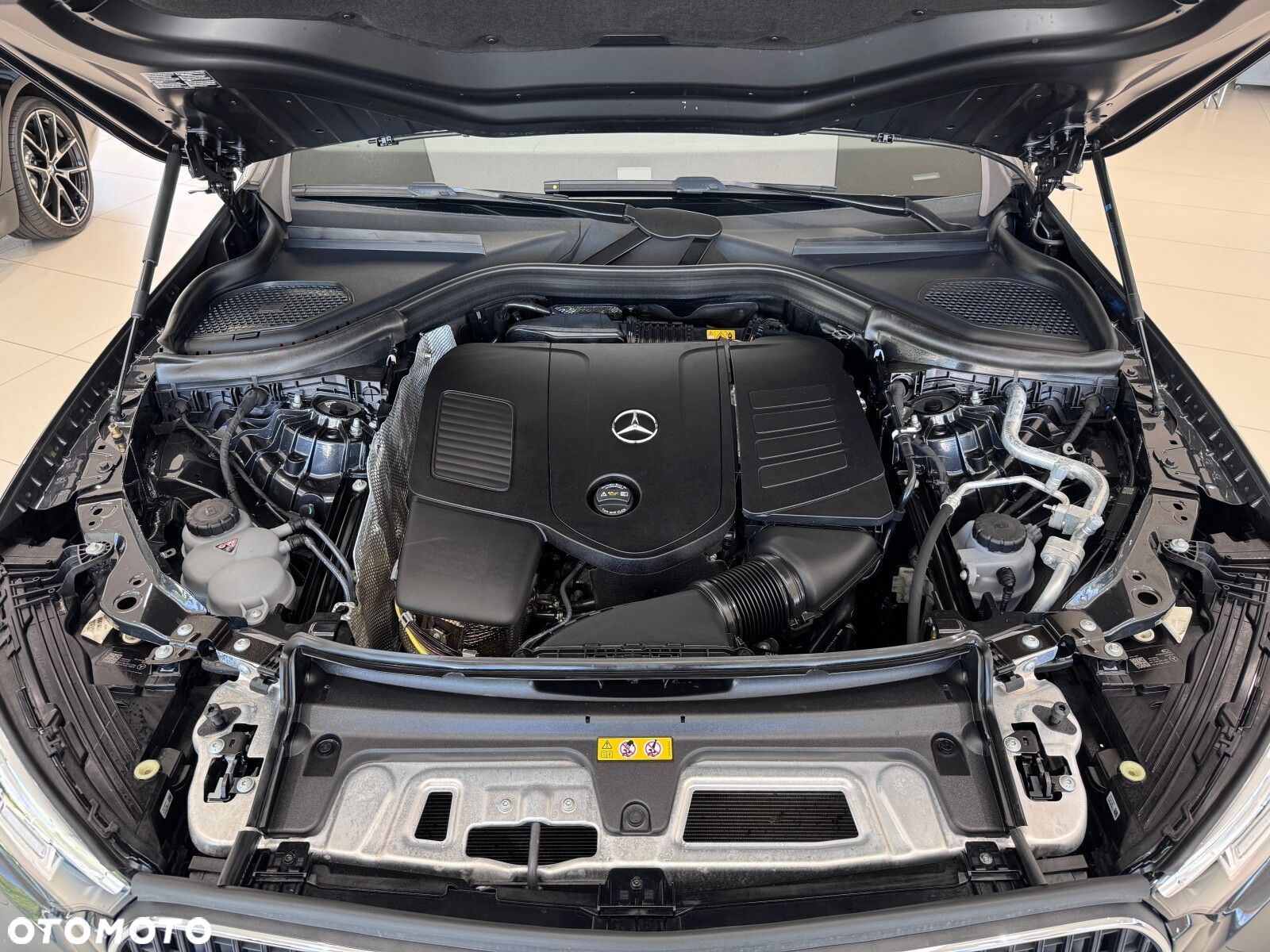 Mercedes-Benz GLC - 21