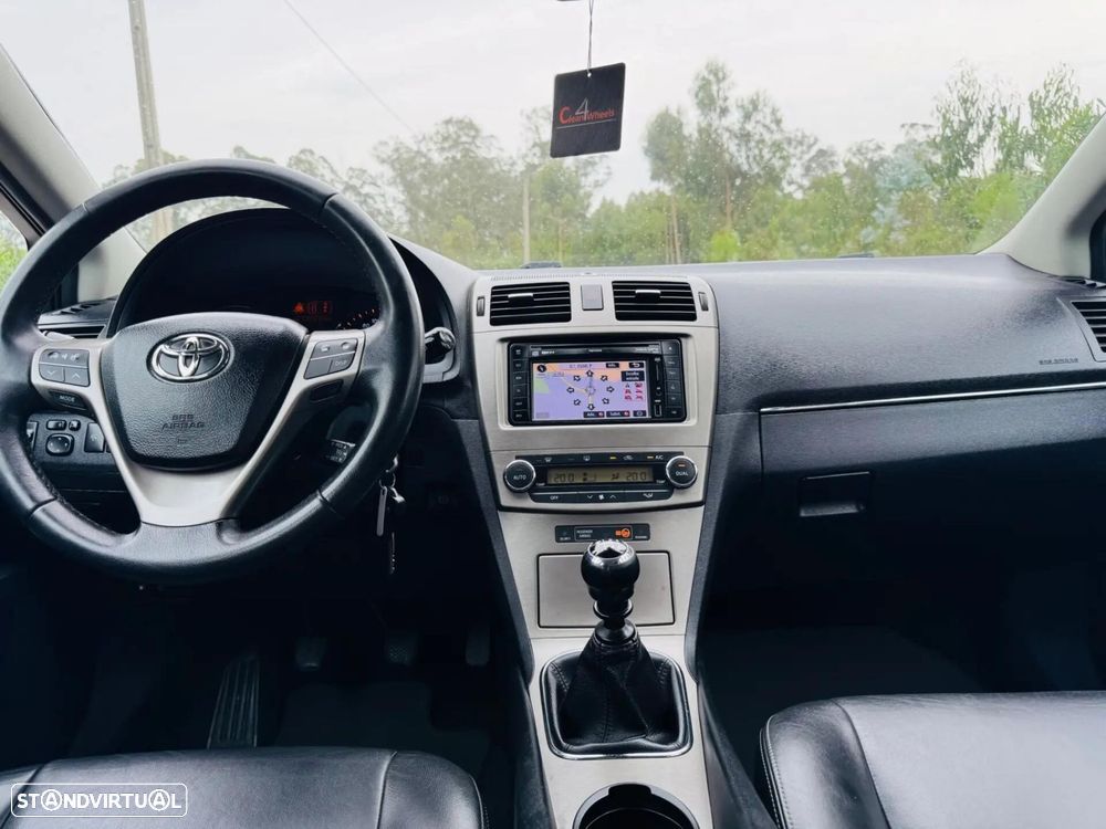 Toyota Avensis SW 2.0 D-4D Sp+EP+GPS - 33