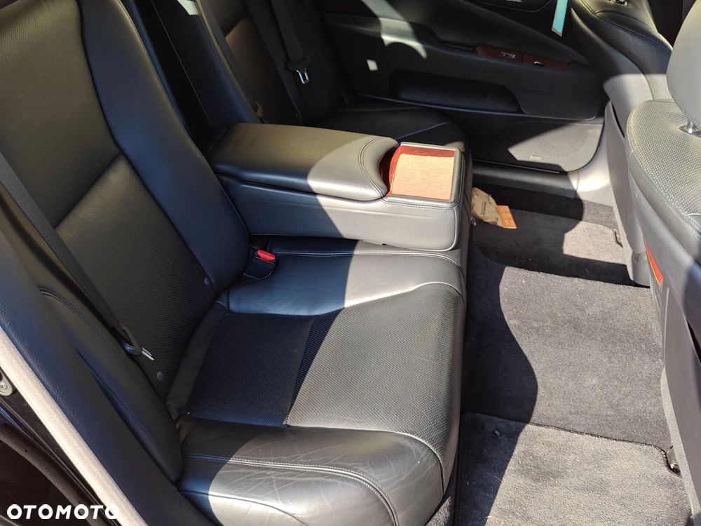 Lexus LS 460 AWD Impression Line - 25