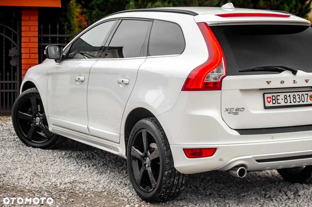 Volvo XC 60 D5 AWD RDesign - 8