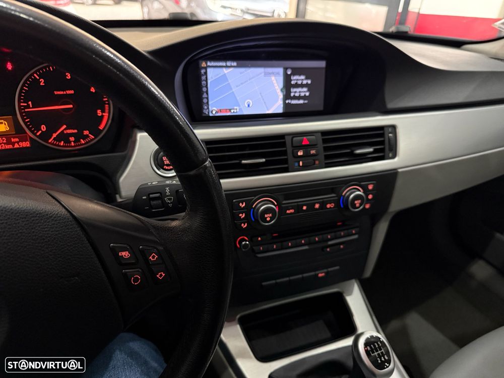 BMW 320 d Navigation - 34