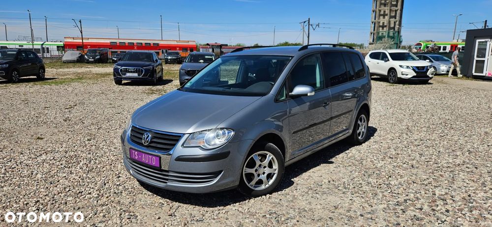 Volkswagen Touran - 5