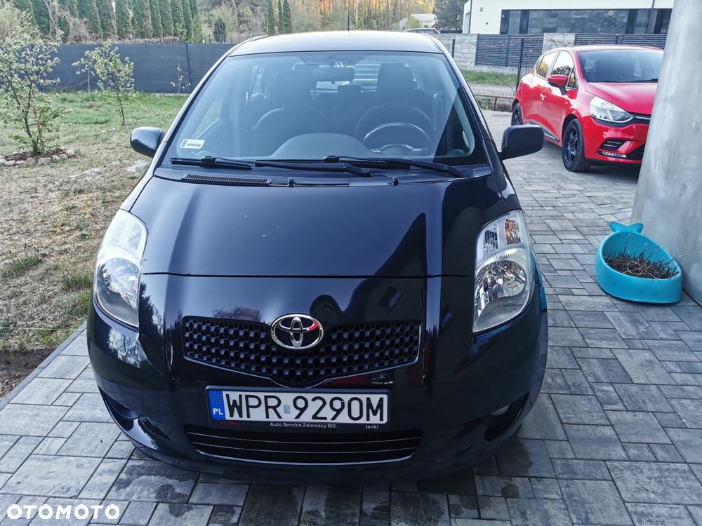 Toyota Yaris - 2