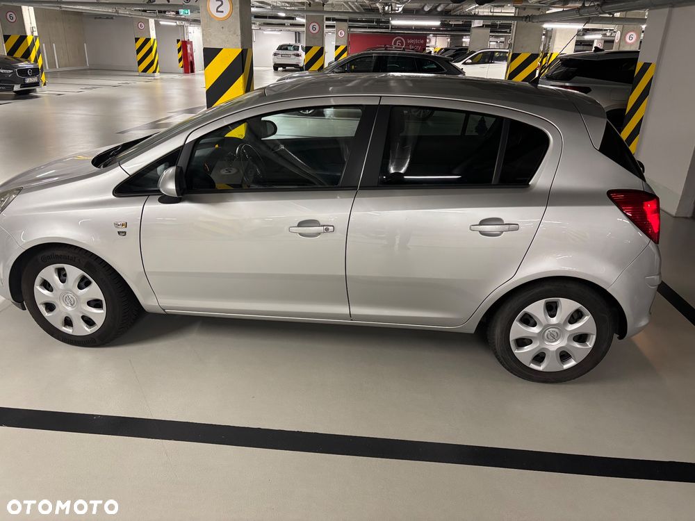 Opel Corsa 1.4 16V Innovation 110 Jahre - 5