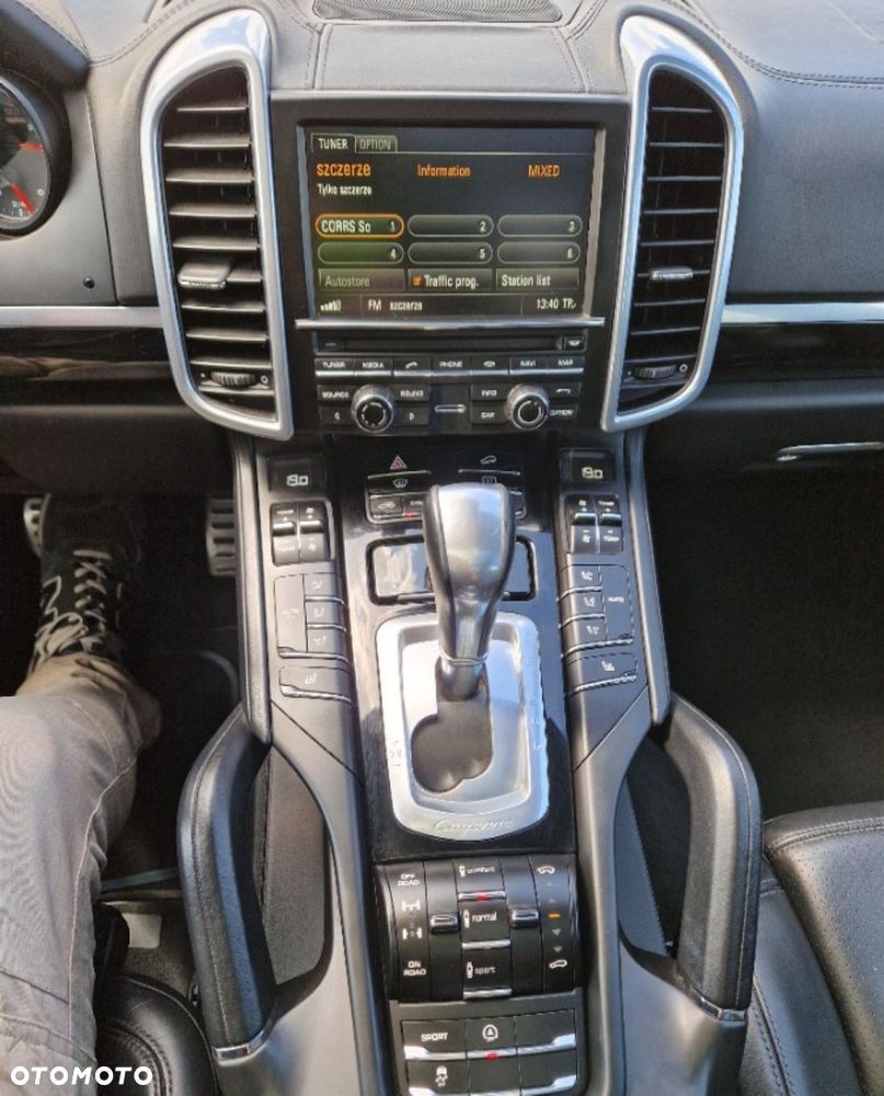 Porsche Cayenne - 18