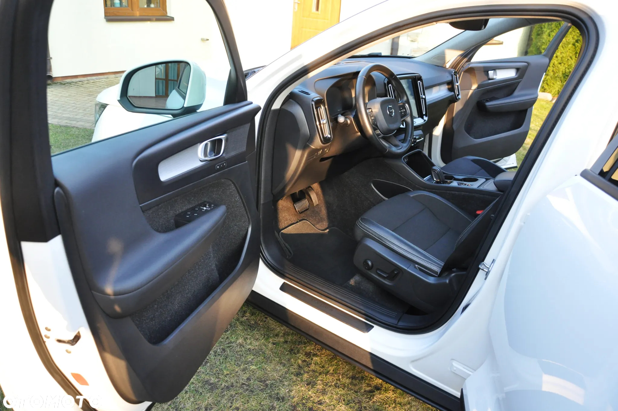 Volvo XC 40 D3 AWD Momentum Pro - 5