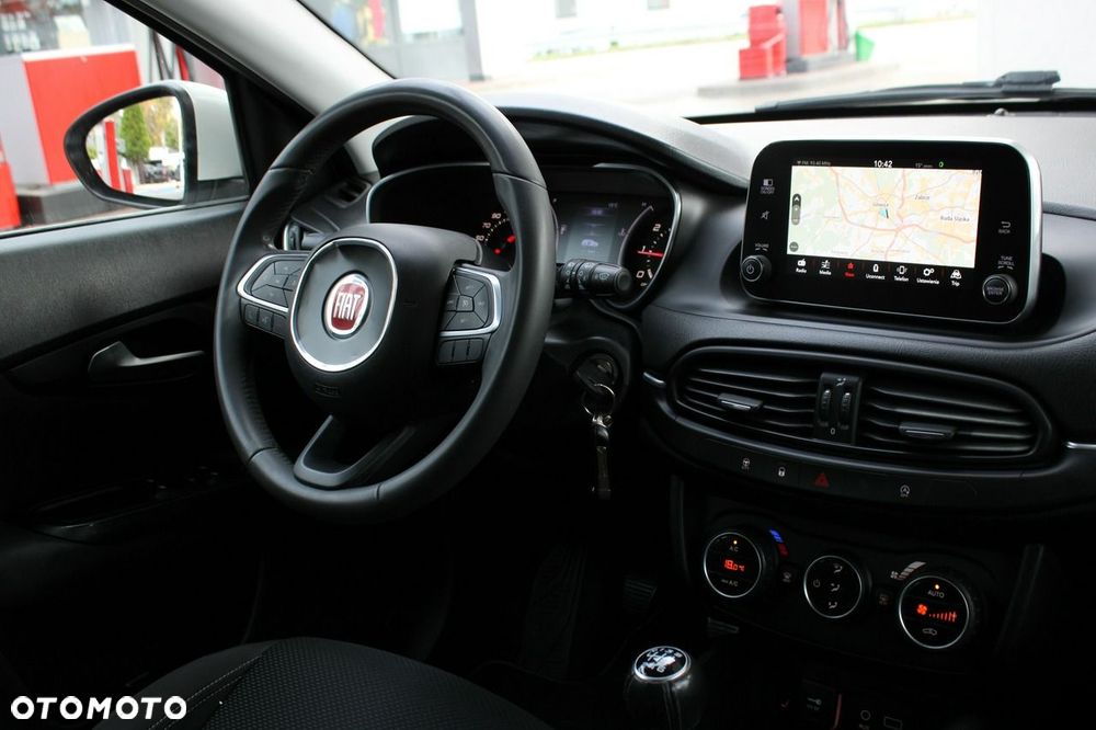 Fiat Tipo 1.4 T-Jet 16v Lounge - 25