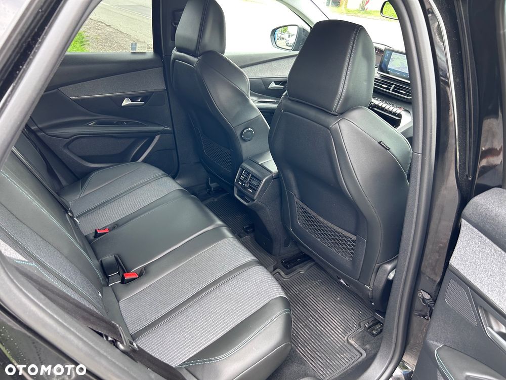Peugeot 3008 1.2 PureTech Allure Pack S&S EAT8 - 17