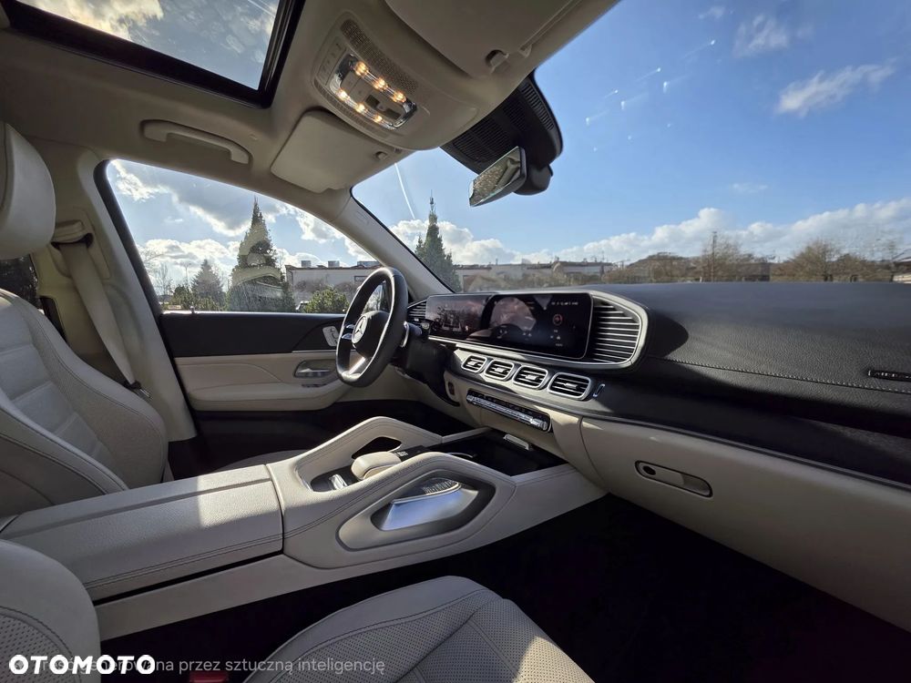 Mercedes-Benz GLS - 13