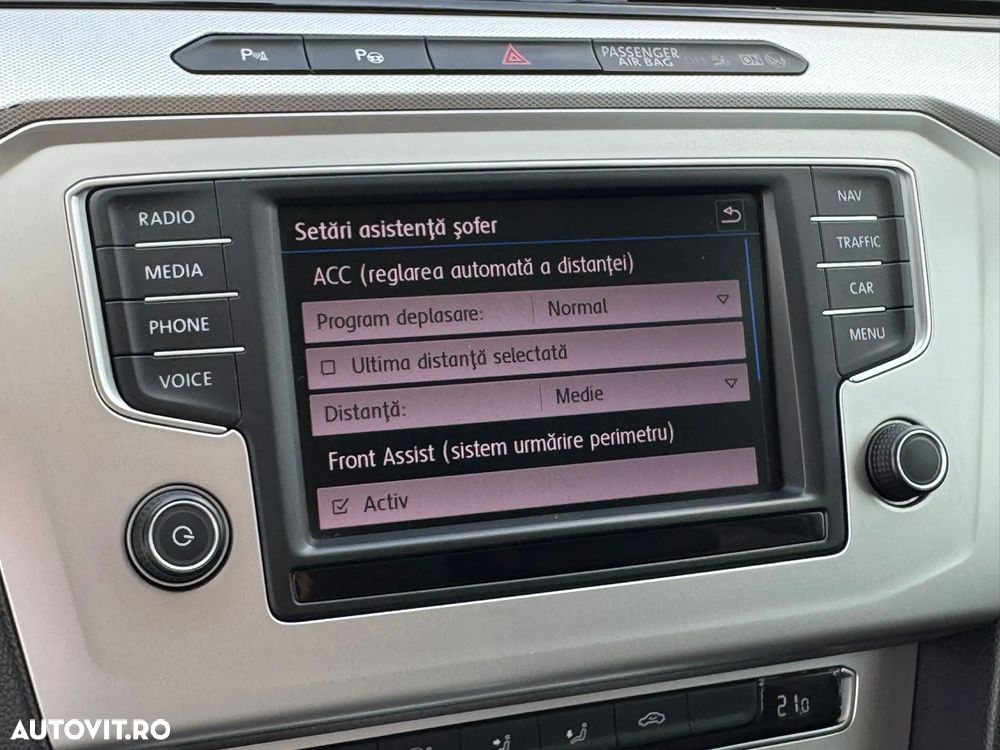 Volkswagen Passat - 25