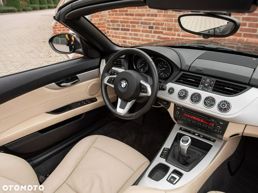 BMW Z4 sDrive23i - 18