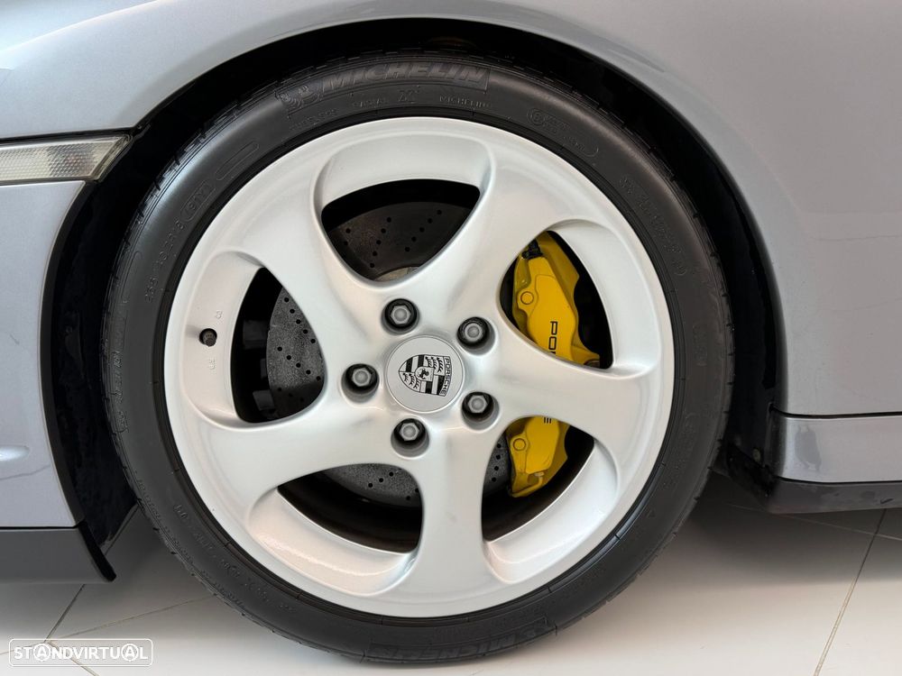 Porsche 911 (996) GT2 - 11