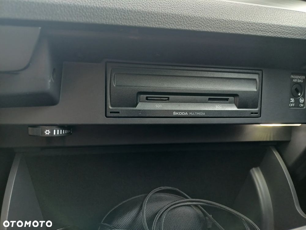 Skoda Superb 2.0 TDI Style - 22