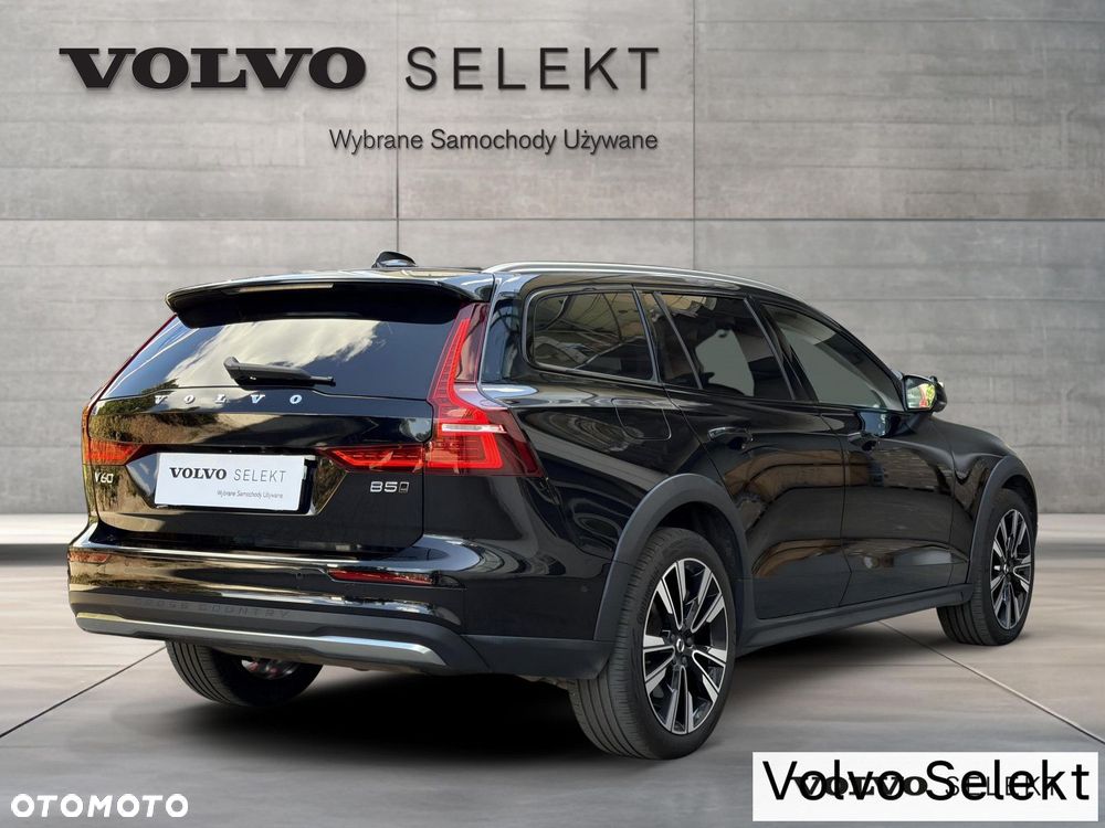 Volvo V60 Cross Country - 9