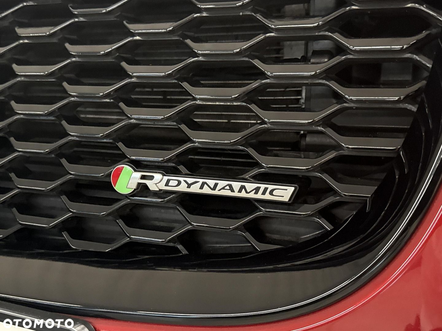 Jaguar E-Pace 2.0 i4P AWD R-Dynamic - 13