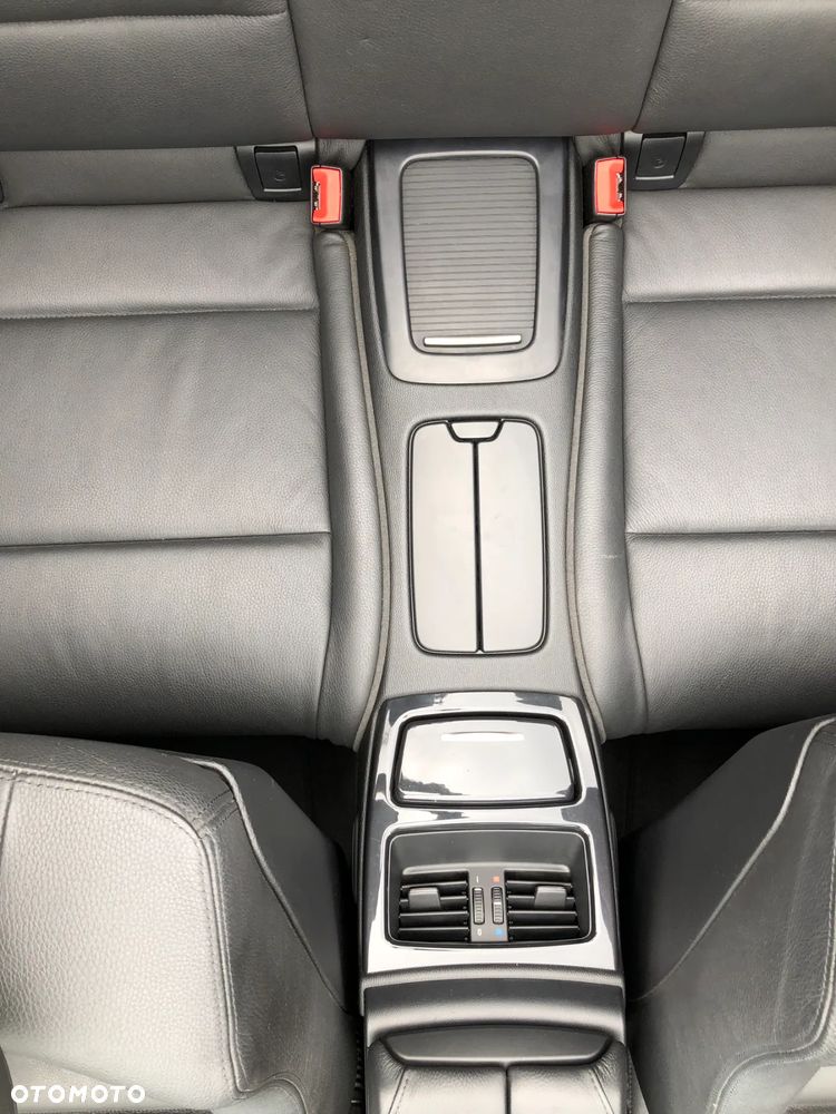 BMW Seria 3 335i M Sport Edition - 29
