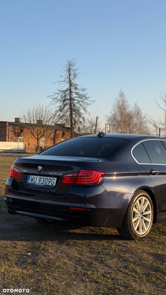 BMW Seria 5 525d xDrive - 8
