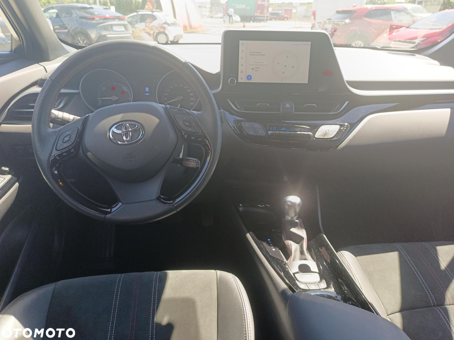 Toyota C-HR - 11