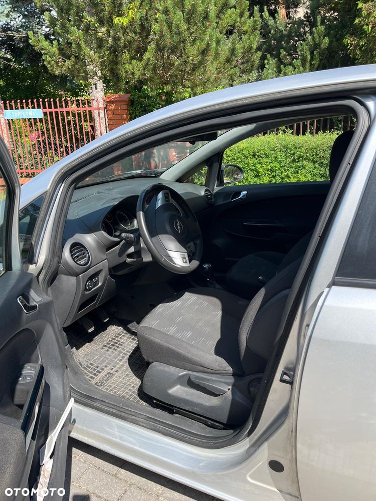 Opel Corsa 1.2 16V Cosmo - 5